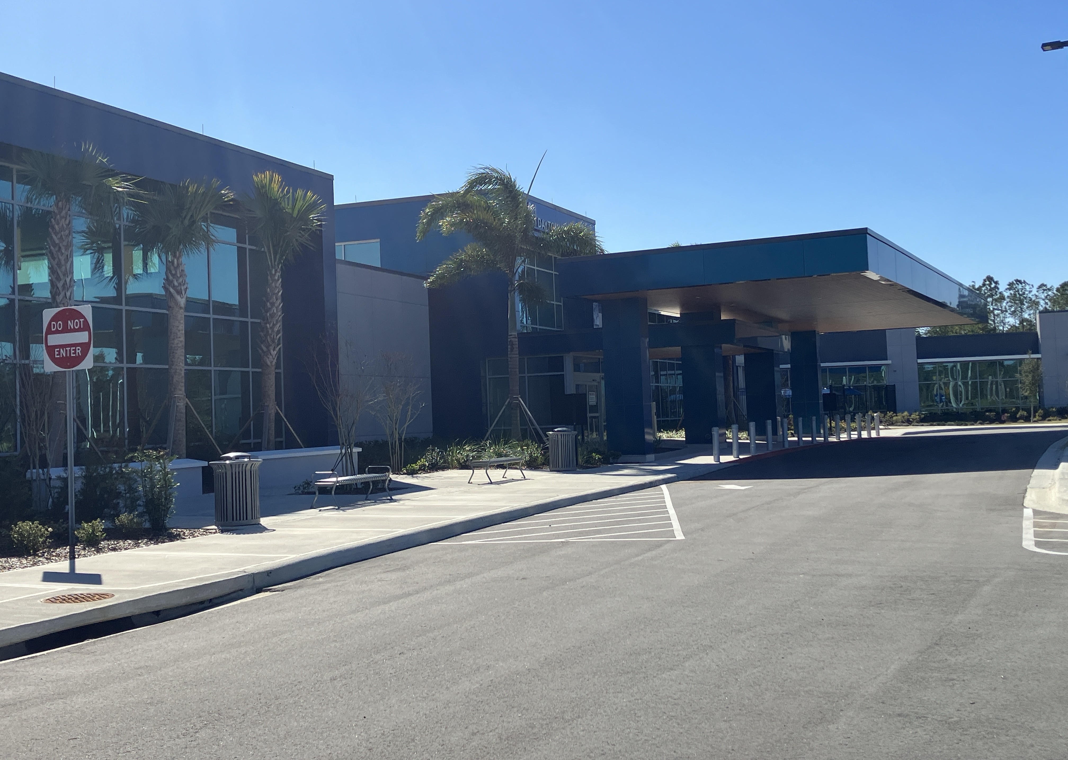 Daytona Beach VA Clinic Exterior